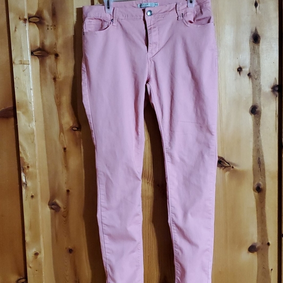 Jeans - Picture 1 of 5